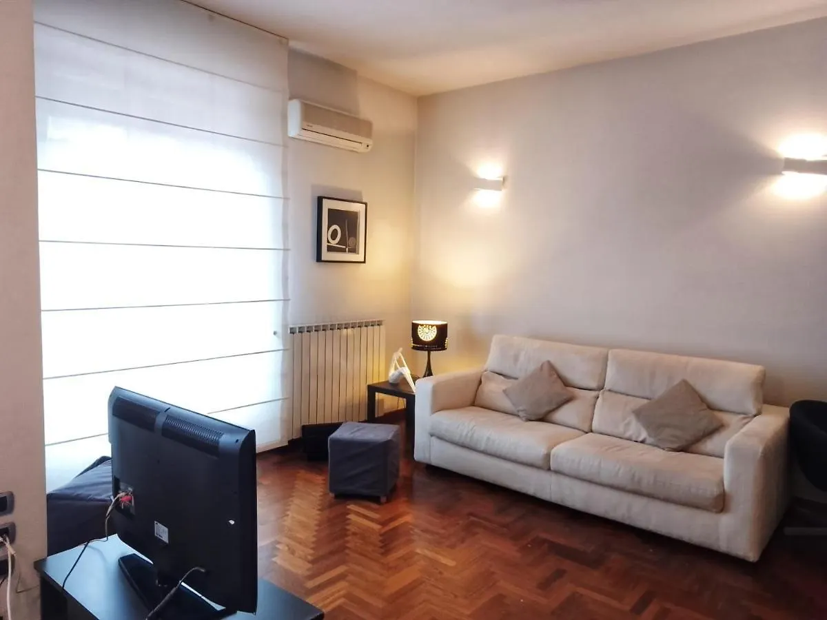 פירנצה Lovely Modern Apartment