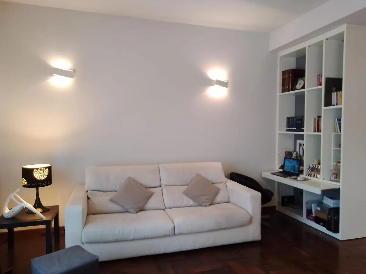 Lovely Modern Apartment Florens